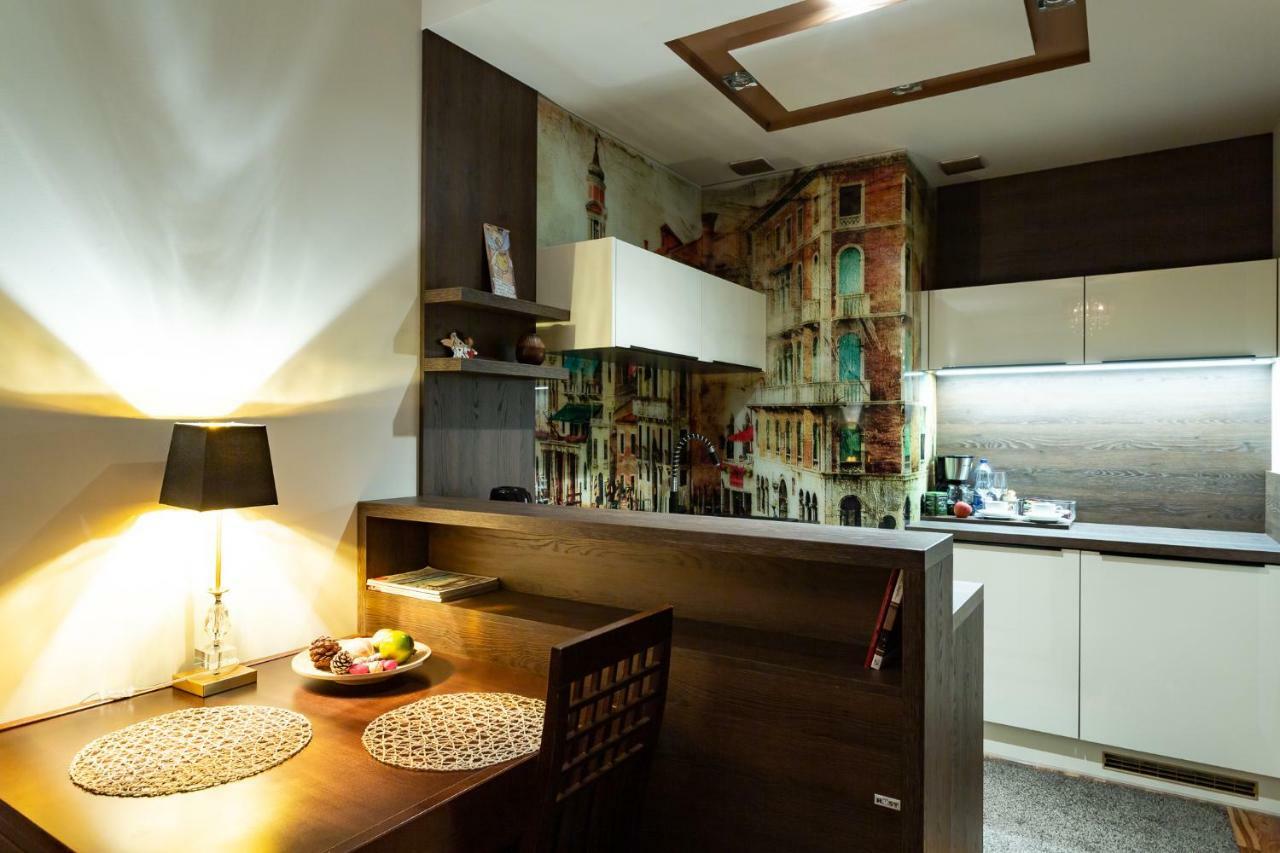 Apartament Moderna Francuska Park คาโตวีตเซ ภายนอก รูปภาพ