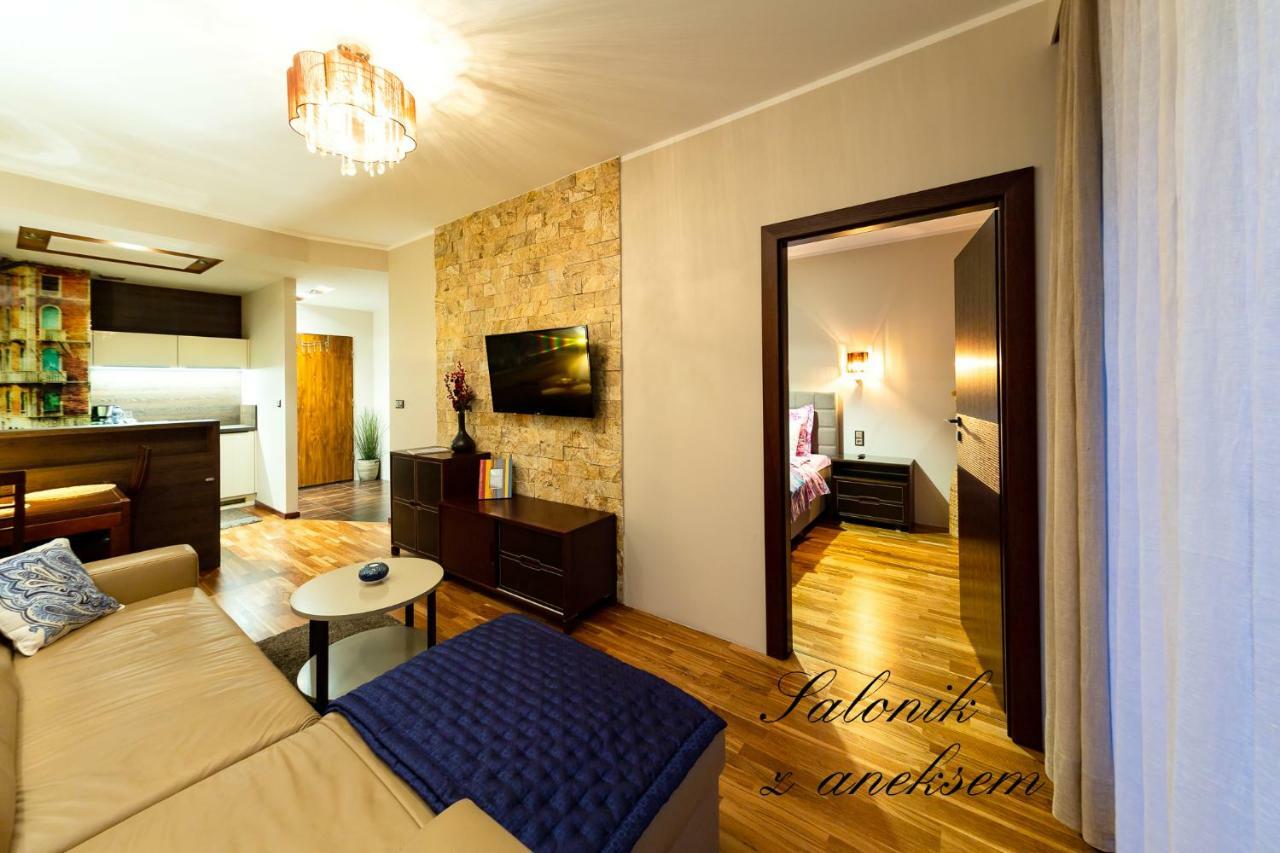 Apartament Moderna Francuska Park คาโตวีตเซ ภายนอก รูปภาพ